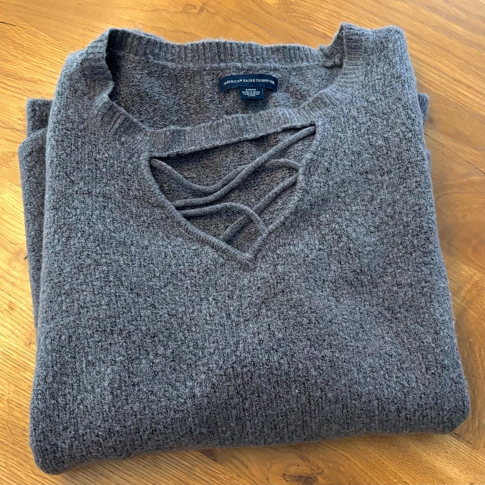 American Eagle Outfitters Gray/Purple Bell Sleeve Sweater - Small